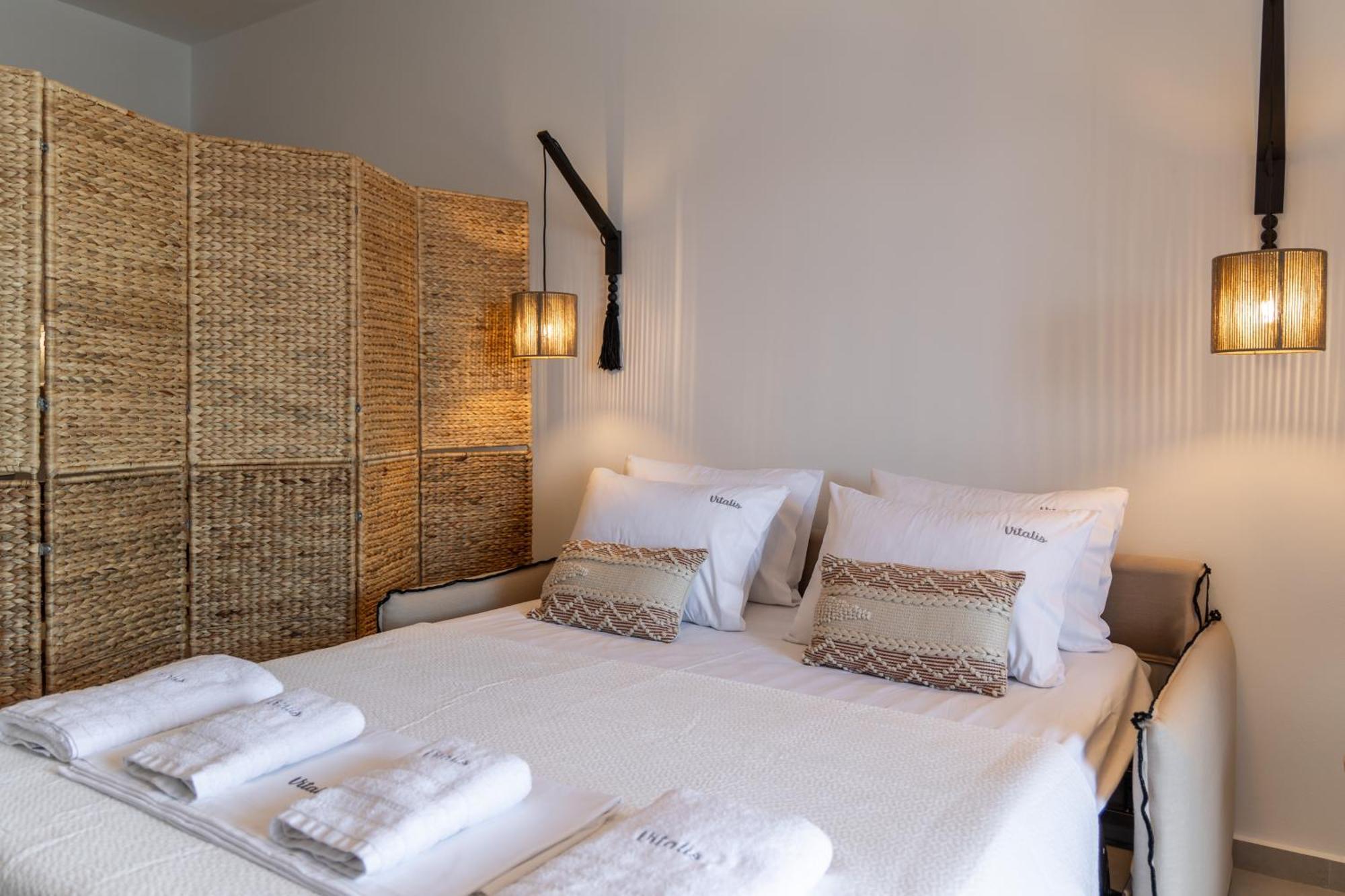 Vitalis Residences - Haven Suites Adamantas  Exterior photo