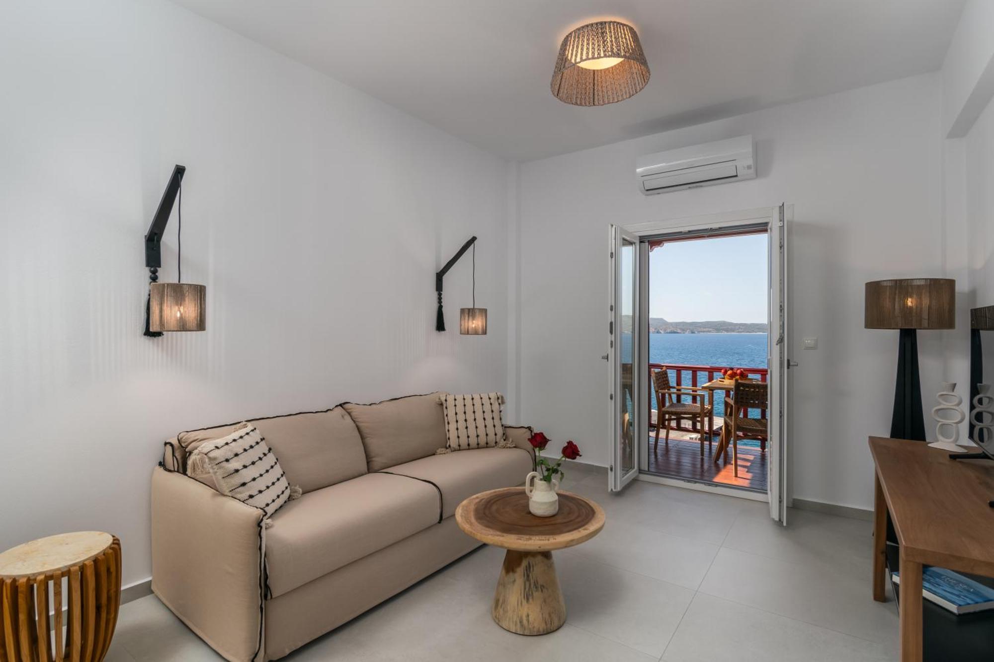 Vitalis Residences - Haven Suites Adamantas  Exterior photo