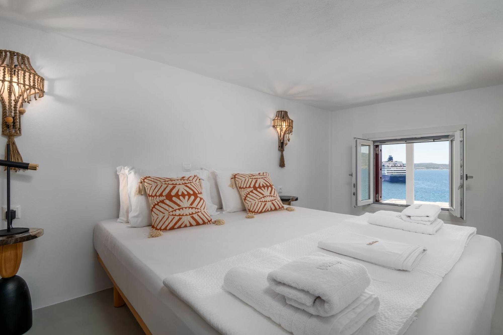 Vitalis Residences - Haven Suites Adamantas  Exterior photo
