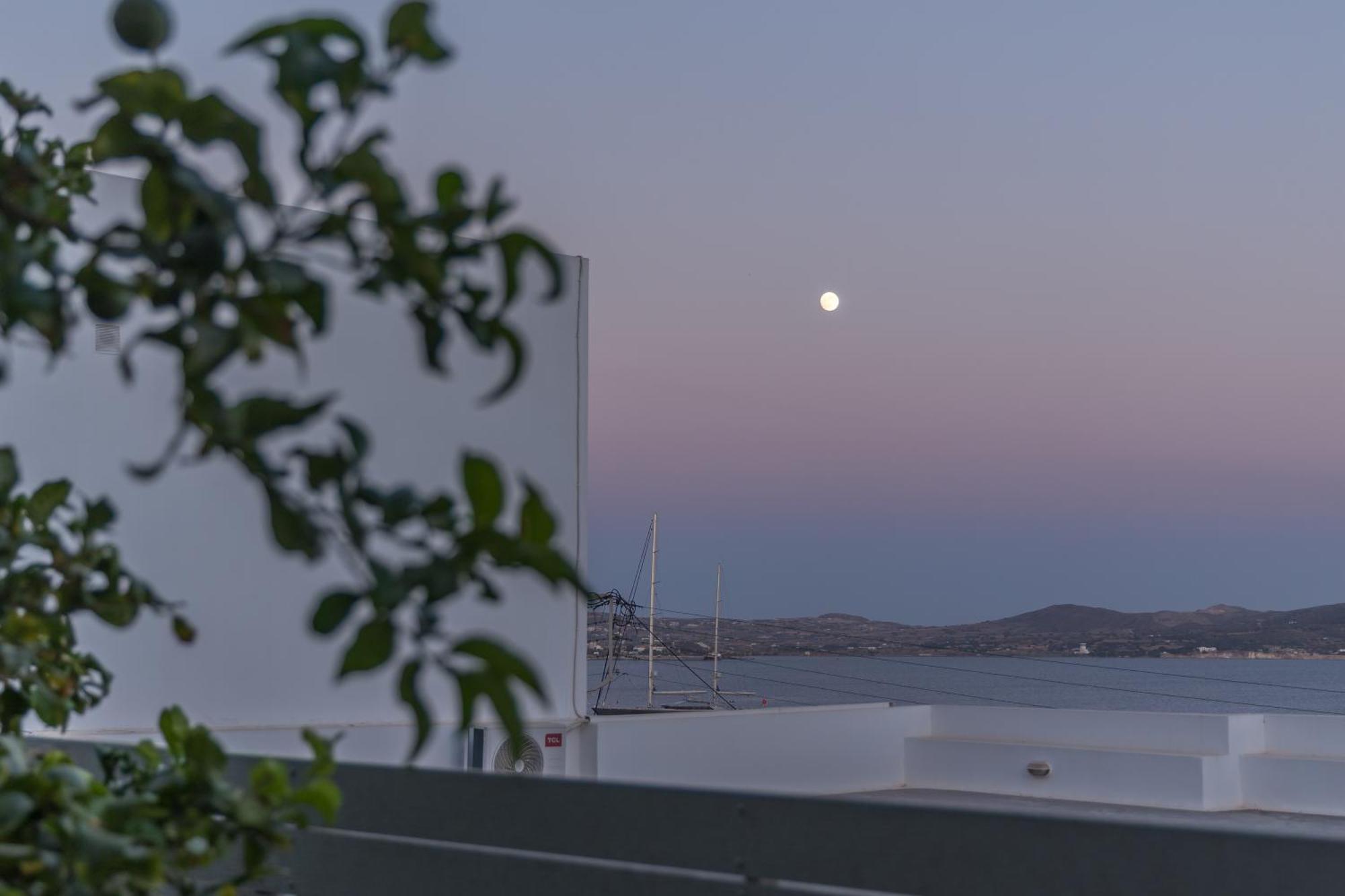 Vitalis Residences - Haven Suites Adamantas  Exterior photo